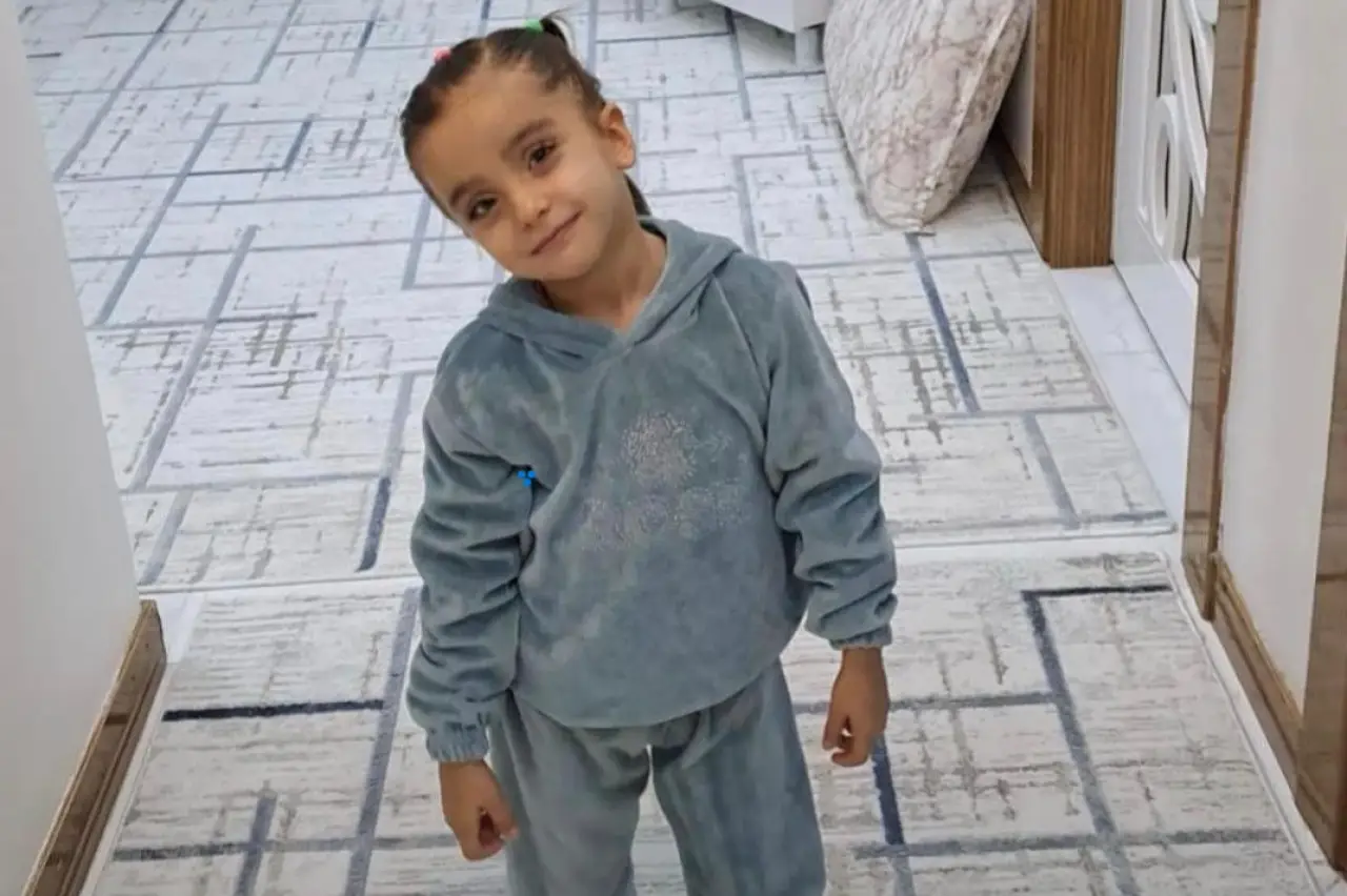 Kayıp olarak aranıyordu: 5 yaşındaki Menesa, havuzda ölü bul