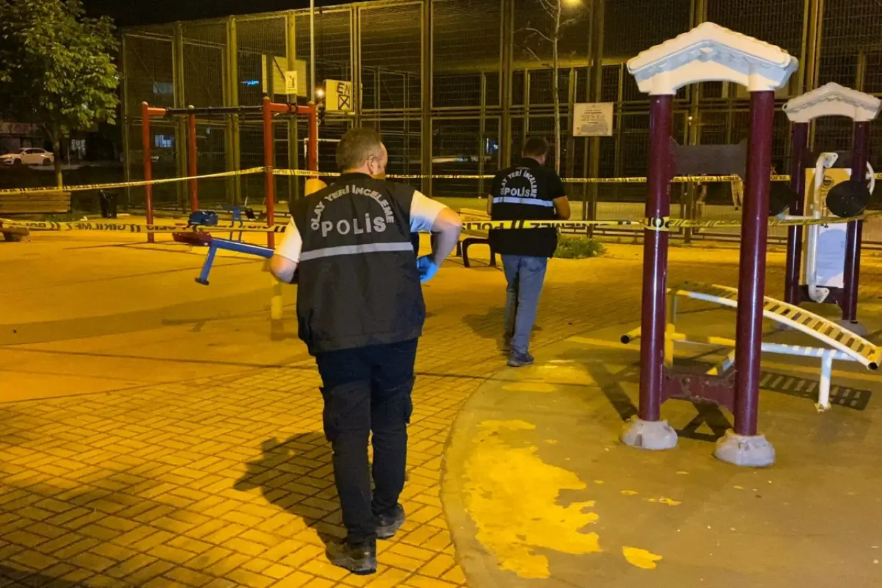 Bursa'da çocuk parkında pompalı tüfekli saldırı: 10 kişi yar