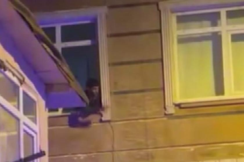 Fatih'te annesinden para istedi; alamayınca bıçakla rehin aldı