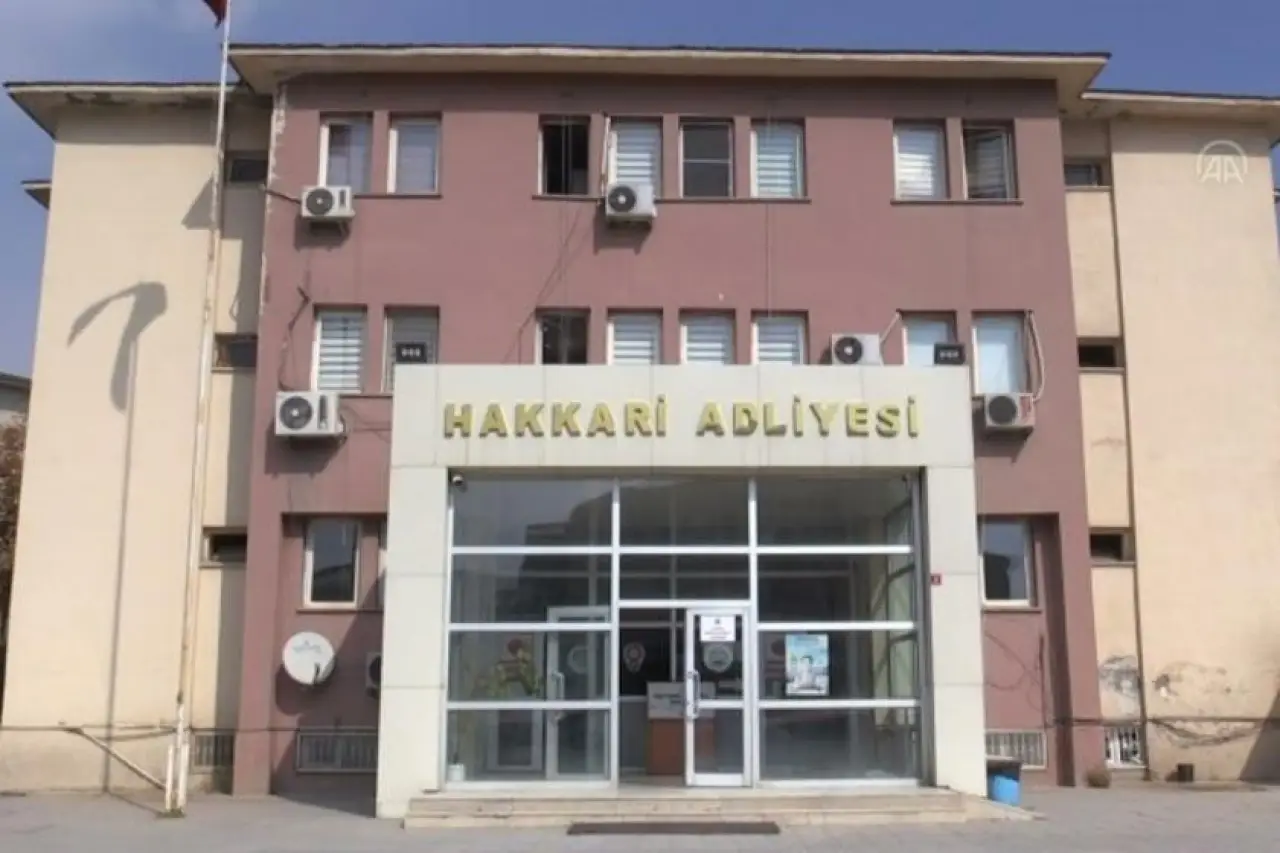 Çocuğa şiddet uygulayan muhtar ve bir kişi tutuklandı