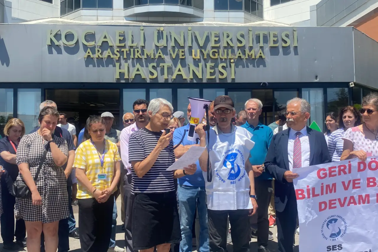 Barış Akademisyeni Zelal Ekinci 10 yıl sonra görevine iade edildi
