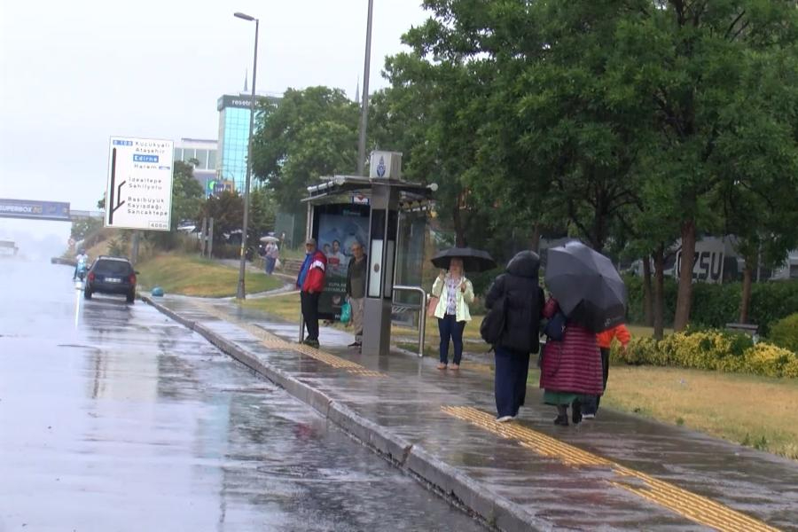 İstanbul'da sağanak etkili oldu