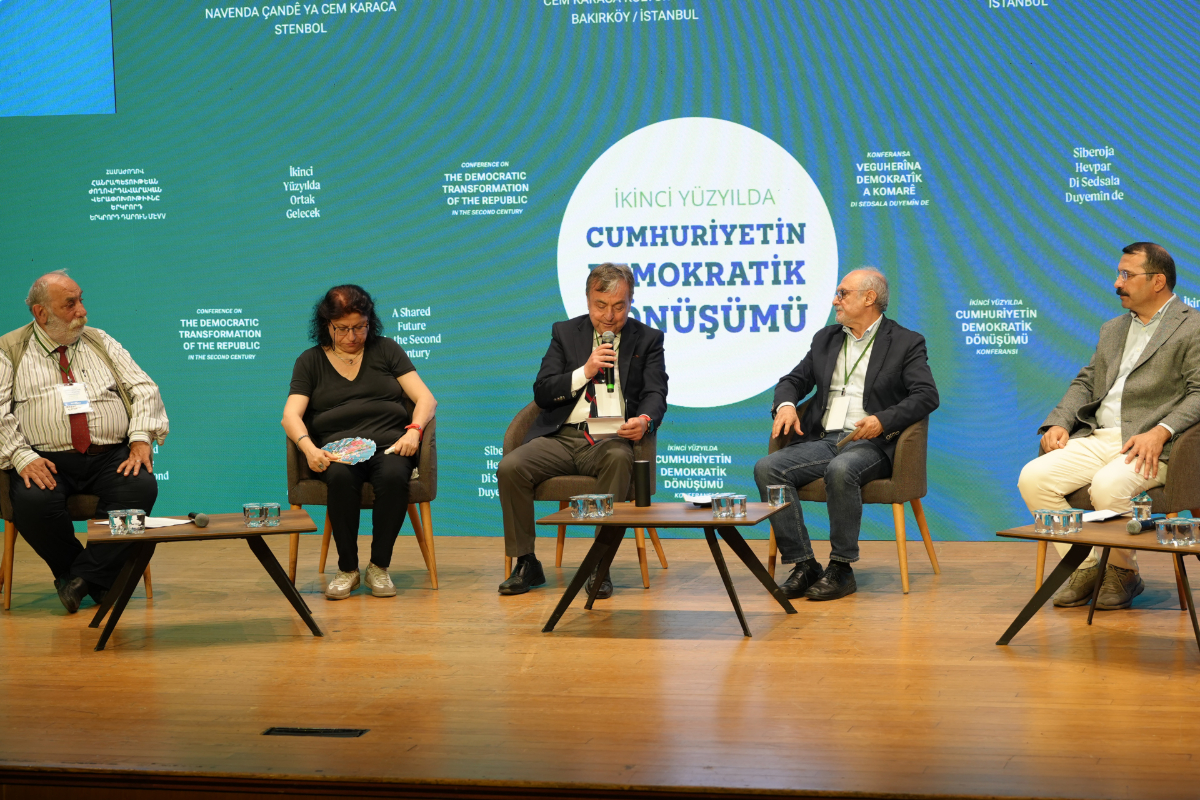 Demokratik Dönüşüm Konferansı: Cumhuriyetin kuruluşu ve demokratikleşme tartışıldı