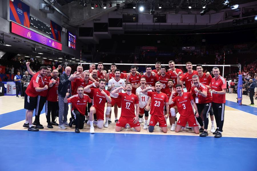 2026 FIVB Voleybol Milletler Ligi: A Milli Erkek Voleybol Takımı, Fransa'yı 3-0 mağlup etti