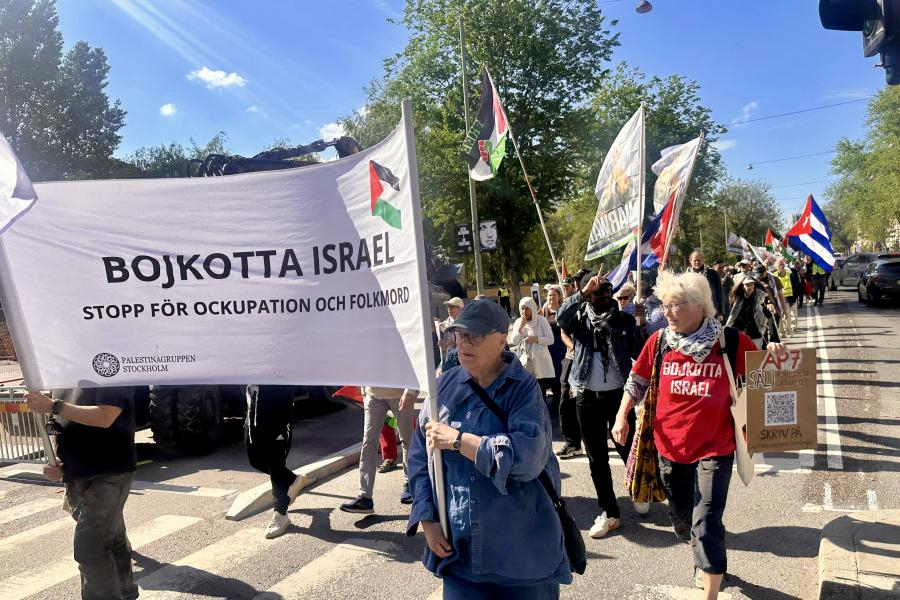 İsveç'te, İsrail'in Filistin ve Lübnan saldırıları protesto edildi