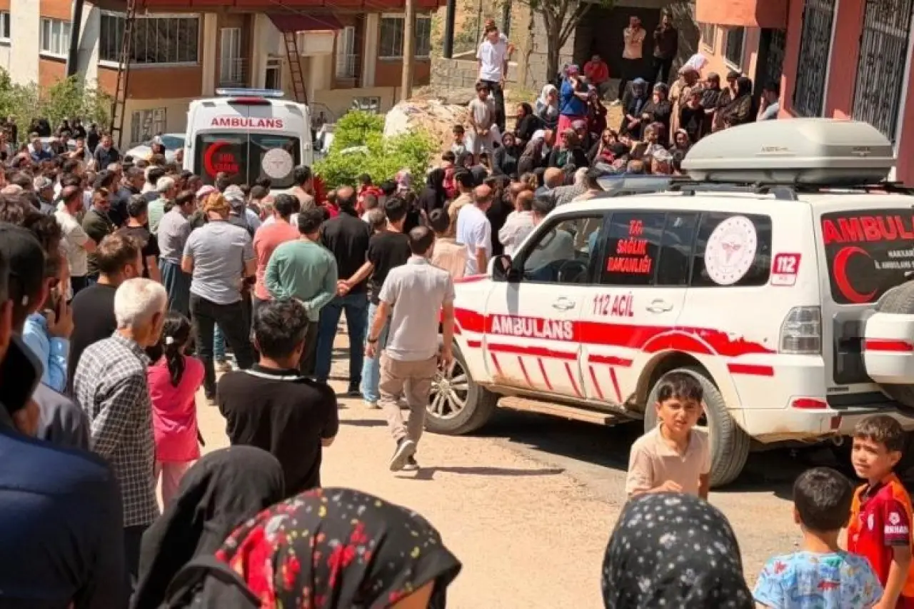 Hakkari’de uzman çavuş, evli olduğu kadını ve ailesinden 3 kişiyi öldürdü