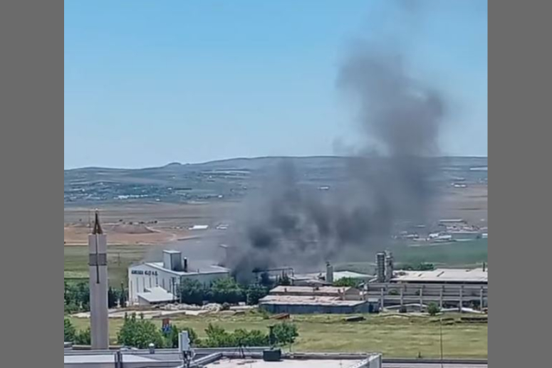 Ankara'da alçı fabrikasında yangın: Gökyüzünü dumanlar kapladı