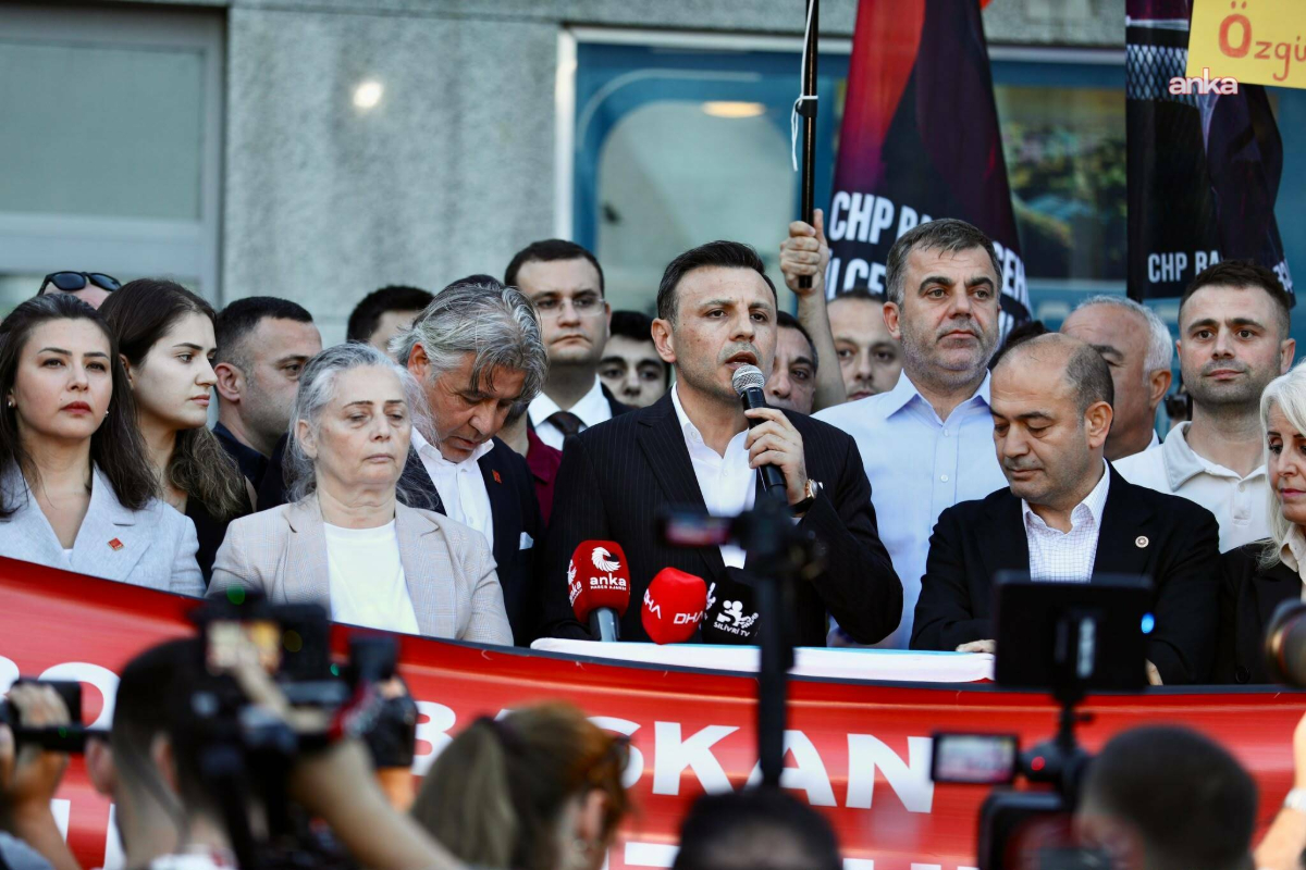 Özgür Çelik: Türkiye’yi korku ülkesi yapmak isteyenlere teslim olmayacağız