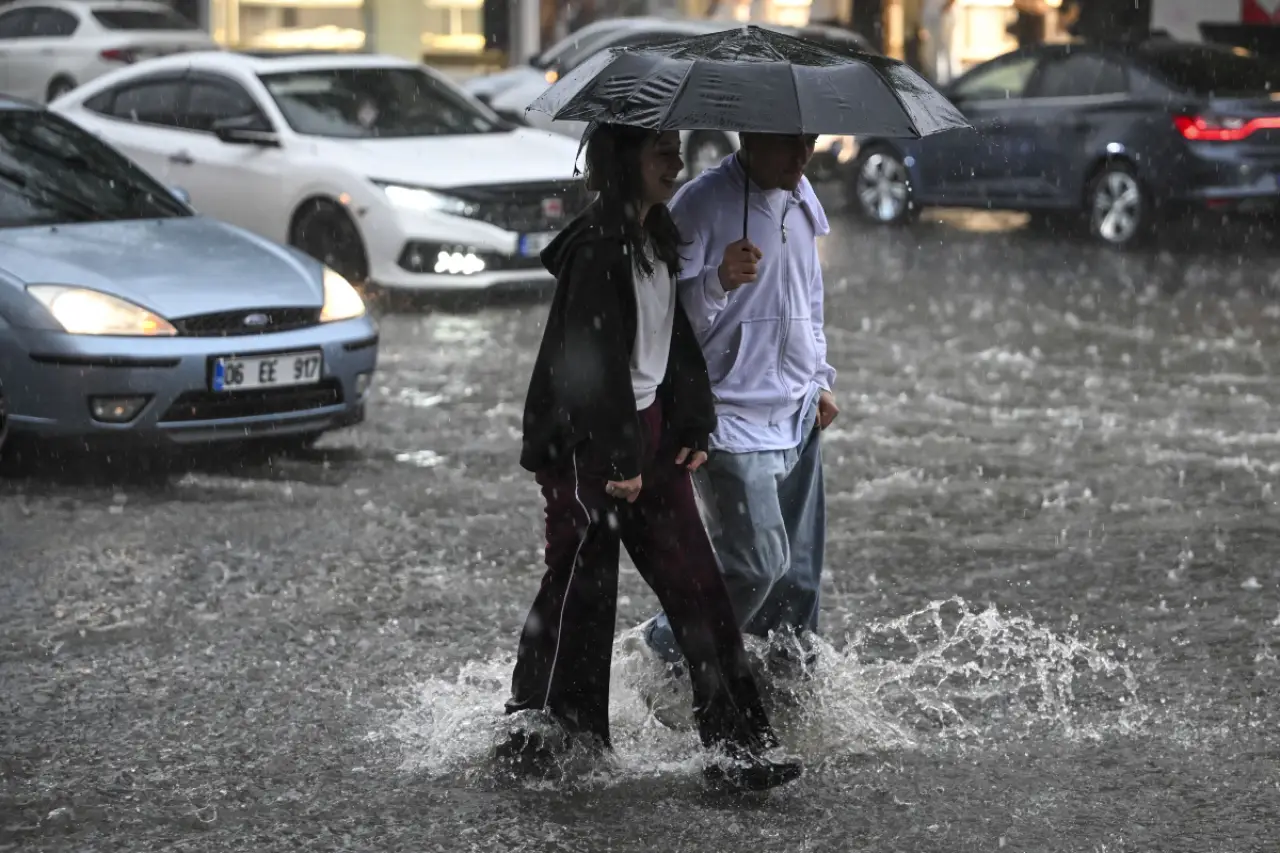 Meteoroloji'den kuvvetli rüzgar uyarısı: Hangi illerde yağmur bekleniyor? (21.06.2026)