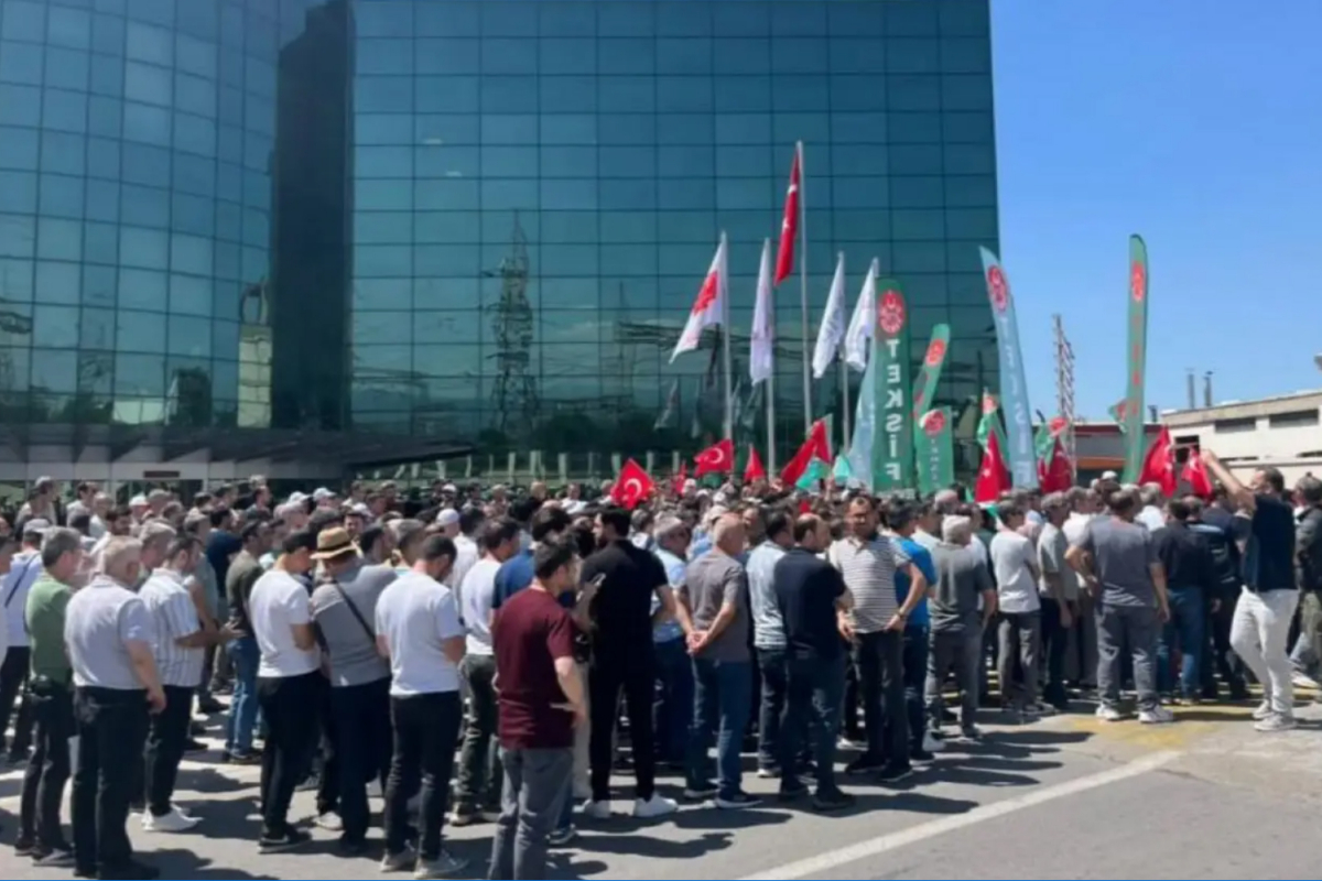Korteks fabrikasında grev kararı fabrikaya asıldı, tarih belirtilmedi
