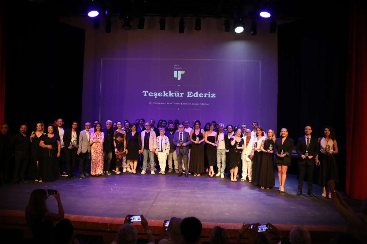 Şehir Tiyatroları'na 4 ödül birden: Yeni Tiyatro Dergisi Ödülleri sahiplerini buldu