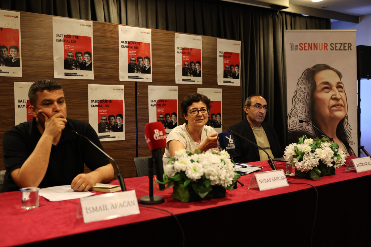 Nilüfer’de '2026 Yılının Yazarı Sennur Sezer' etkinliği: Çalışma arkadaşları gazeteciliğini ve mücadelesini anlattı
