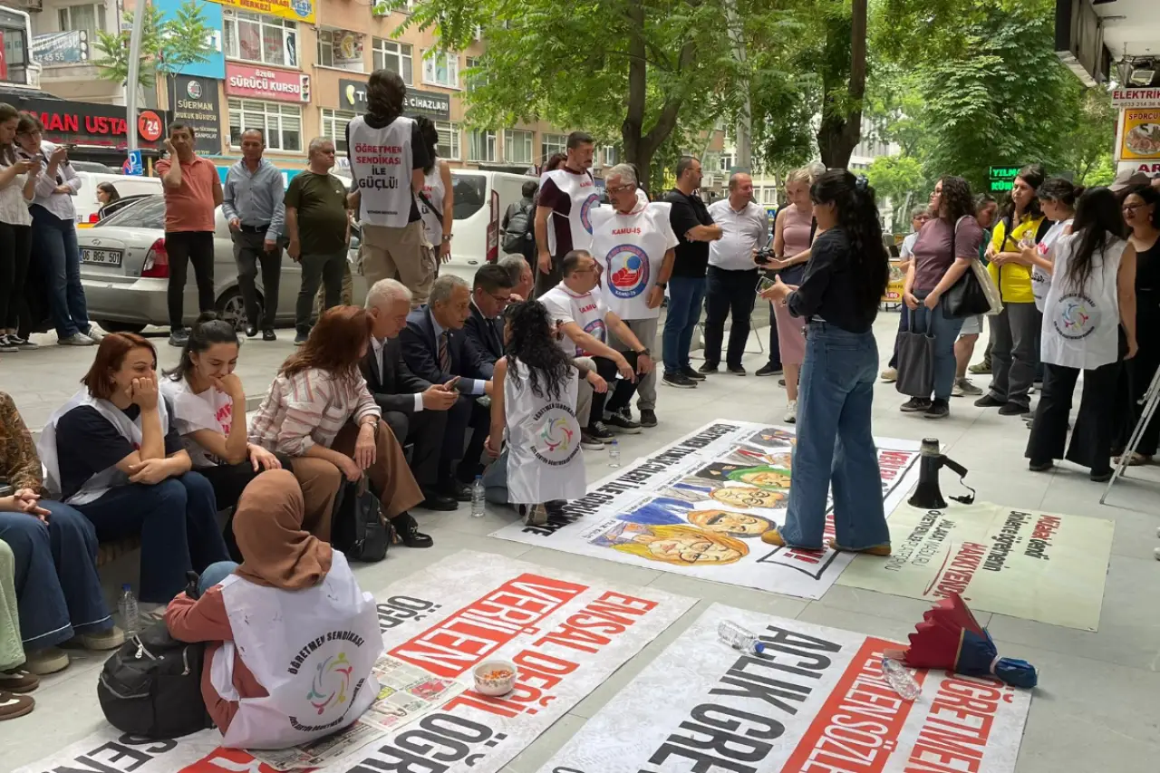 Öğretmenler mücadelelerini sürdürüyor: 'Mahkemelerden sonuç çıkmadı, çareyi alanlarda buldum'