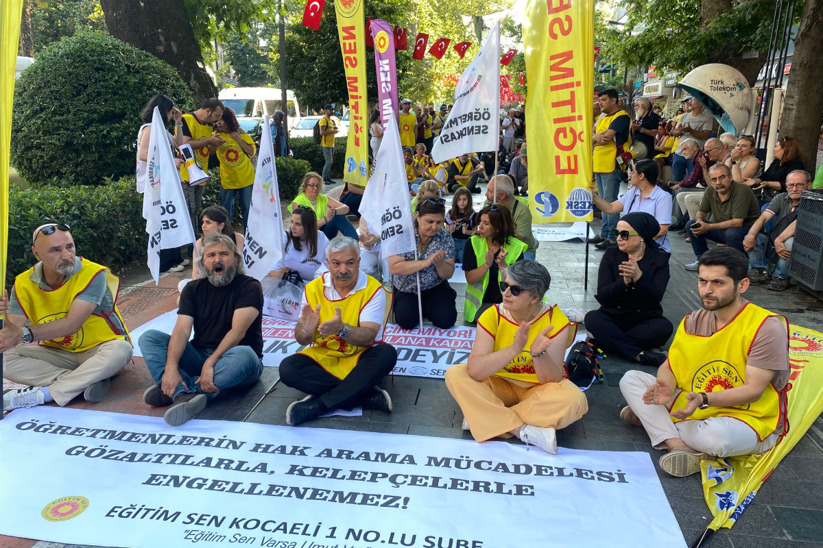 Kocaeli’de öğretmenlerin yürüyüşü engellendi