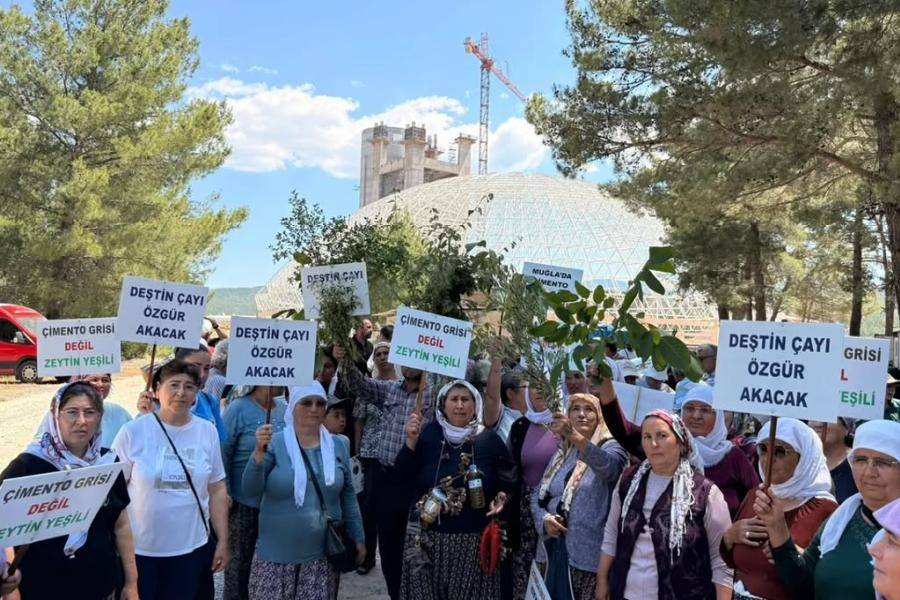 Bayır ve Deştin mahallelerinde çimento fabrikası davasında keşif yapıldı: Mücadelemizi sonuna kadar devam ettireceğiz