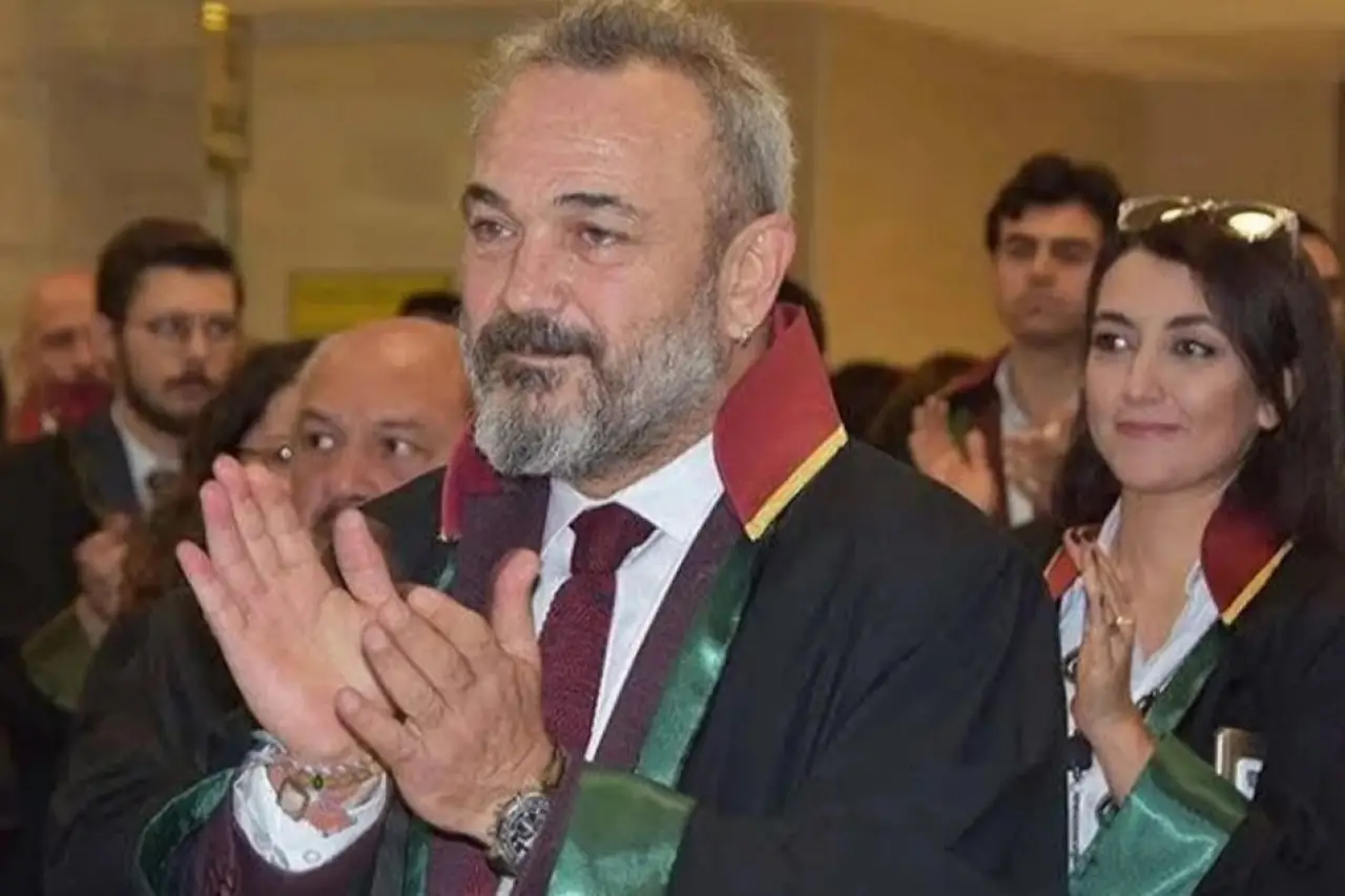 Eski İzmir Baro Başkanıydı: Avukat Özkan Yücel yaşamını yitirdi