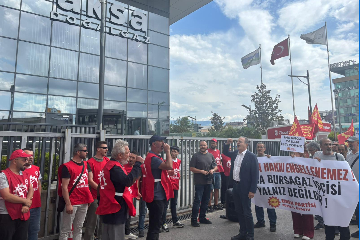 Bursagaz işçilerine Emek Partisi İstanbul Milletvekili Bayhan’dan destek ziyareti: İşçilerin tazminatlarının üzerine çöktünüz