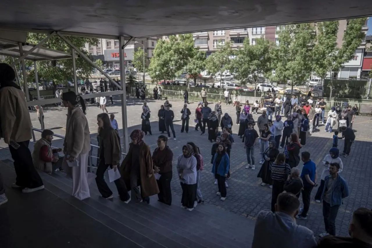 YKS'nin ilk oturumu Temel Yeterlilik Testi başladı