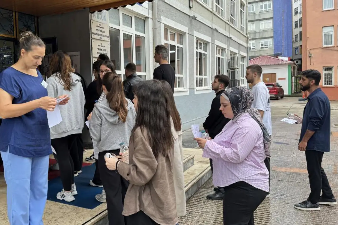 YKS'nin ilk oturumu TYT sona erdi; yarınki AYT ve YDT oturumları ile YKS süreci tamamlanacak