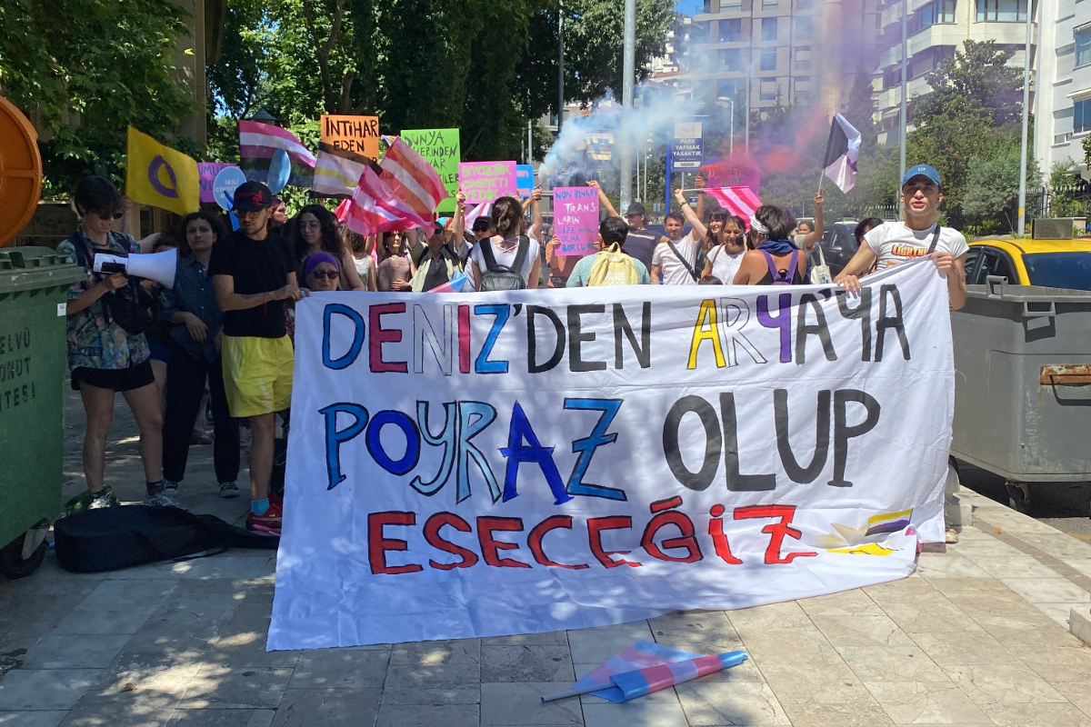 Translar yasaklara rağmen yürüdü: 'Birbirimizi kentin dört bir yanında bulduk'