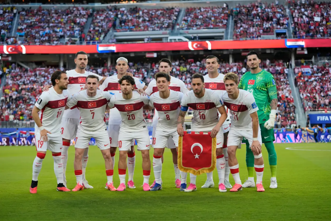 FIFA sıralamasında Türkiye 10 basamak birden düştü