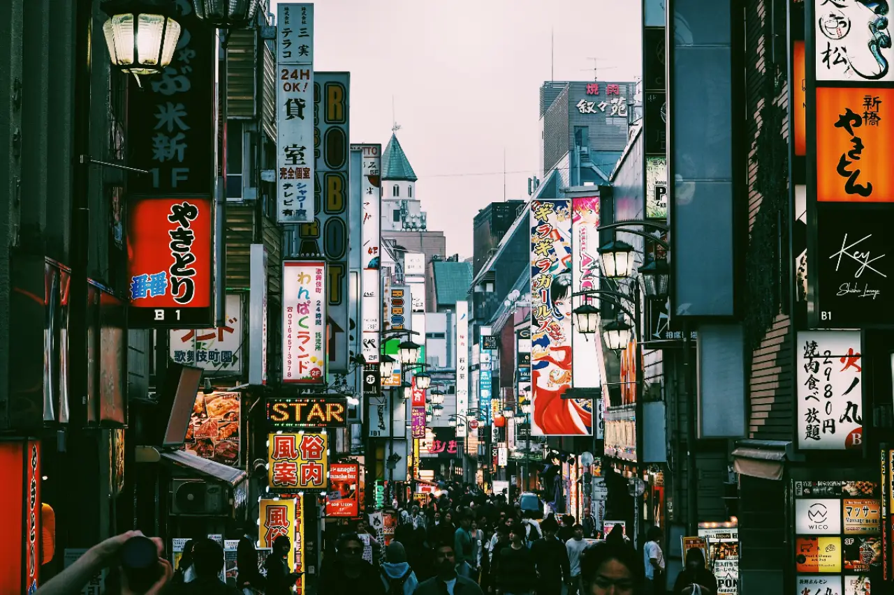 Japonya'da yarım asır sonra bir ilk: Vize ve oturum ücretlerine beş kat zam yapıldı