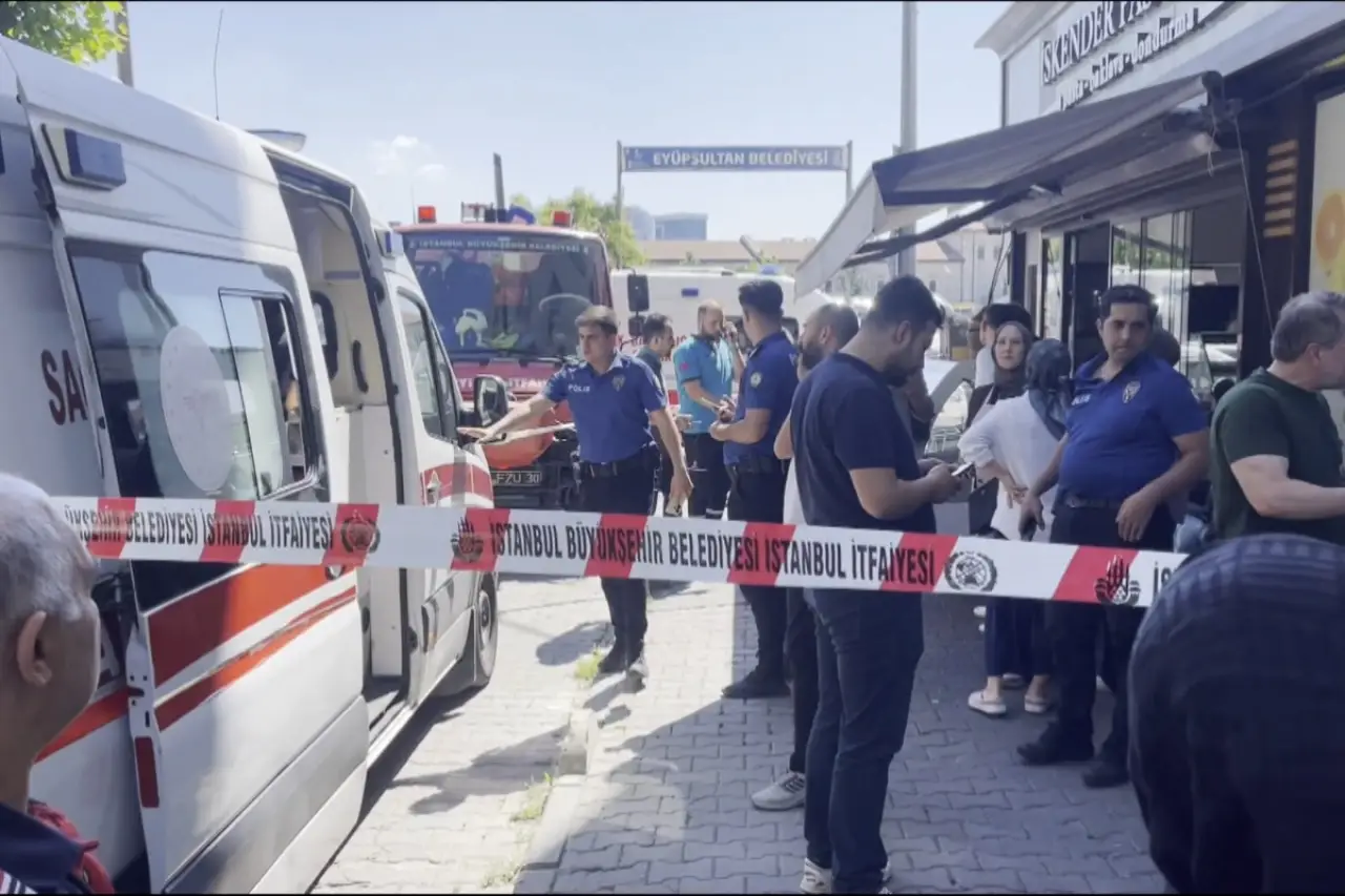 Eyüpsultan'da pastanedeki gaz kaçağı: 5 çalışan etkilendi, 4 katlı bina tahliye edildi