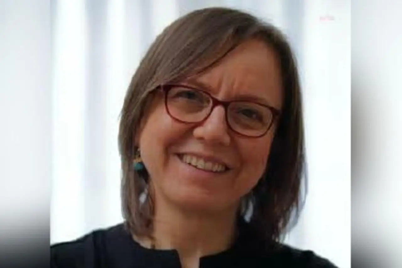 Ankara Üniversitesi öğretim üyesi Doç. Dr. Emel Memiş de gözaltına alındı
