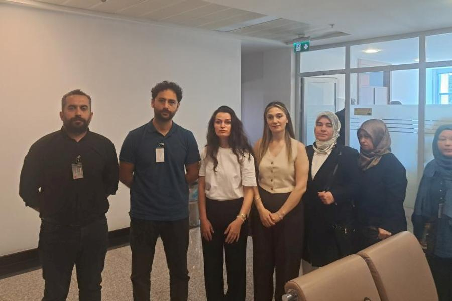 Açlık grevindeki öğretmen heyeti TBMM'de: 'Yetkililer bu akşam toplantı yapacak, belirsizlik devam ediyor'