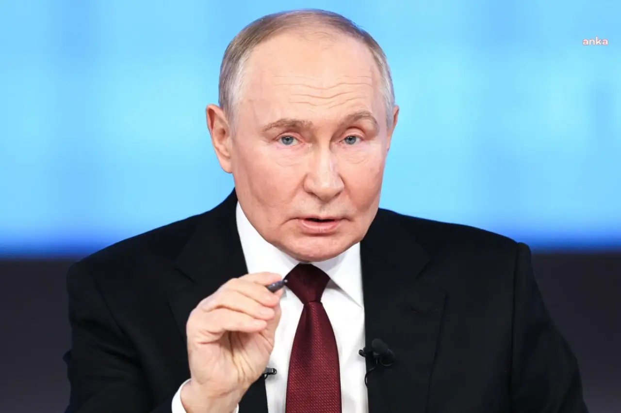 Putin: Rusya, Ukrayna ile İstanbul mutabakatları temelinde görüşmeye hazır