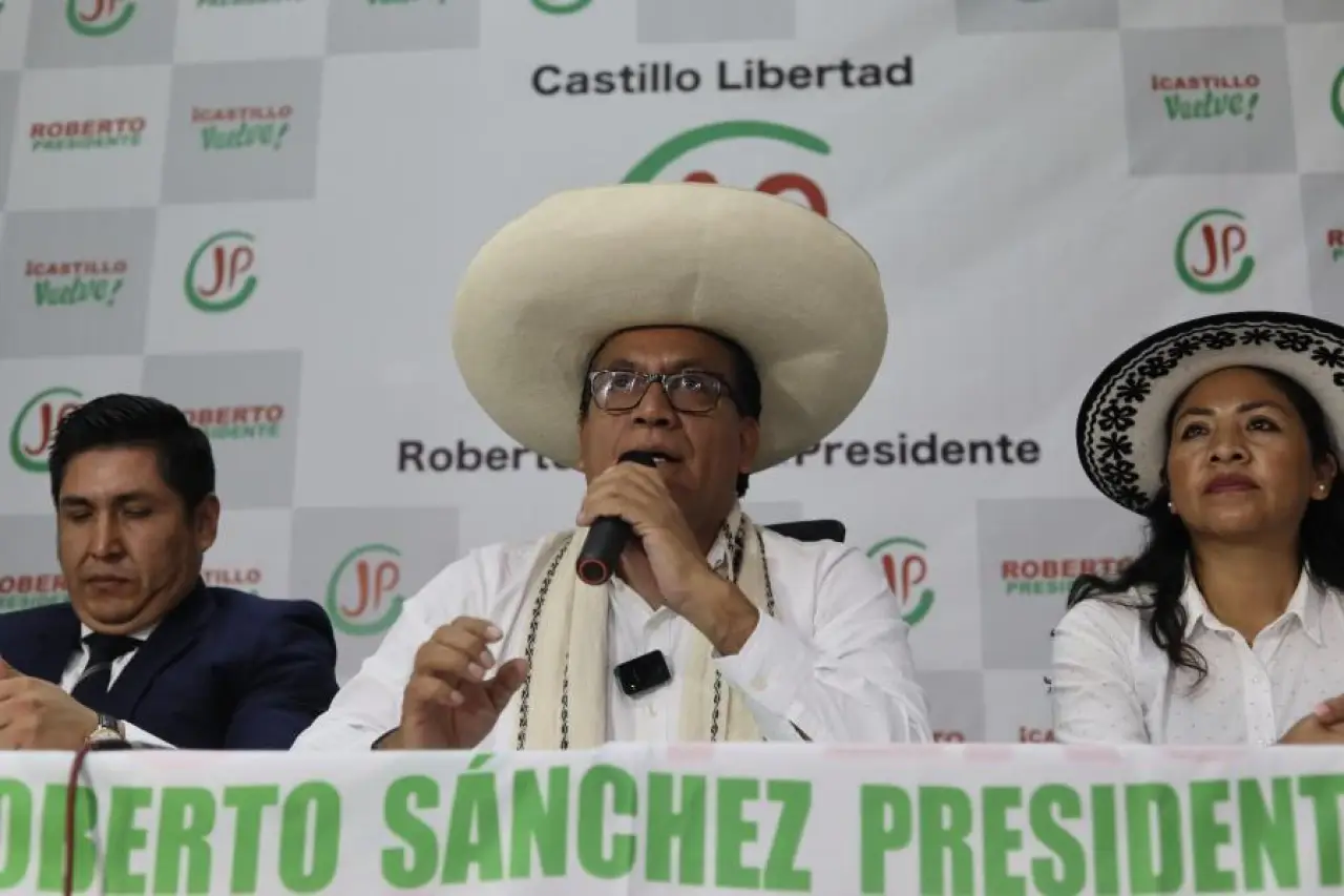 Peru'da solcu aday Sánchez, seçim sonucunu tanımayacağını söyledi