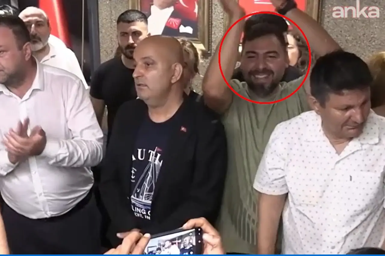 CHP İzmir İl Başkanlığı binasına giren grubun içinden hırsızlık sabıkası çıktı