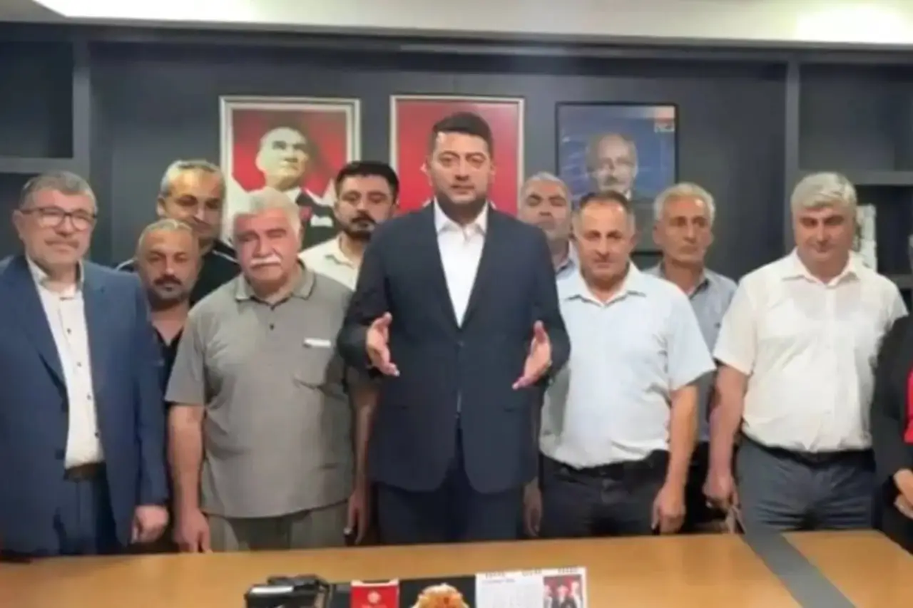 Kılıçdaroğlu tarafından CHP Malatya İl Başkanlığına atandı: Hakan Satılmış, gece yarısı il binasına girdi