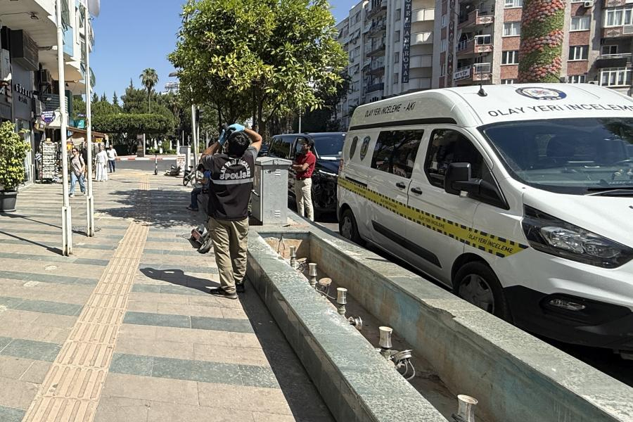Yunanistanlı turist otel odasında ölü bulundu