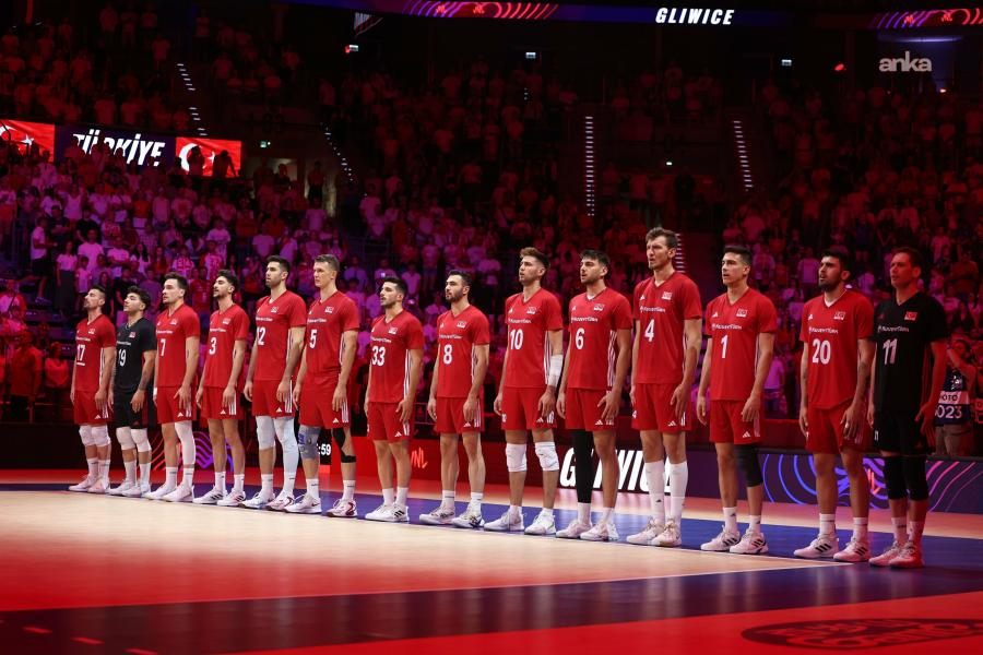 2026 FIVB Milletler Ligi: A Milli Erkek Voleybol Takımı, Polonya'ya karar setinde yenildi