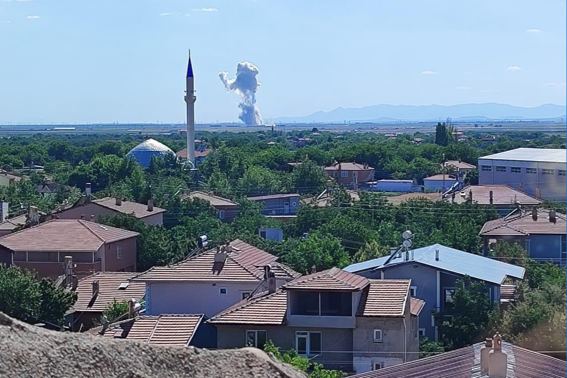 Patlayan havai fişek değil, aynı sermaye düzeni