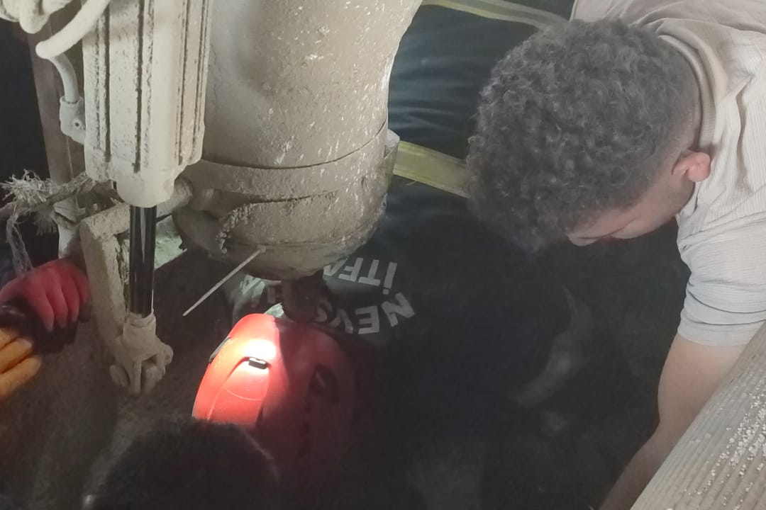 Nevşehir'de harç karma makinesine sıkışan işçi ağır yaralandı