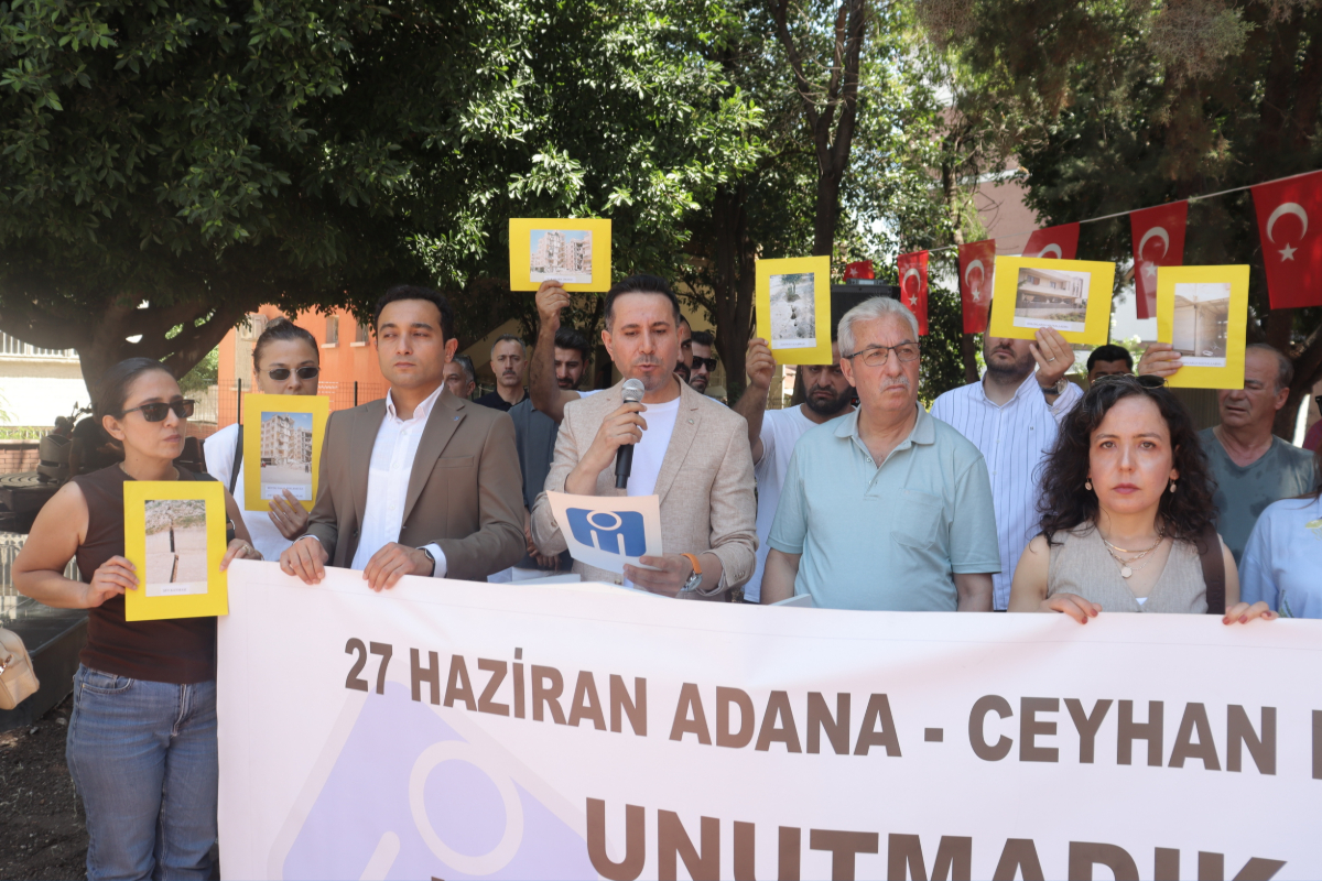 İMO Adana Şubesi, Ceyhan Belediyesi ile birlikte Ceyhan depreminin 28. yıl dönümünde anma töreni düzenledi