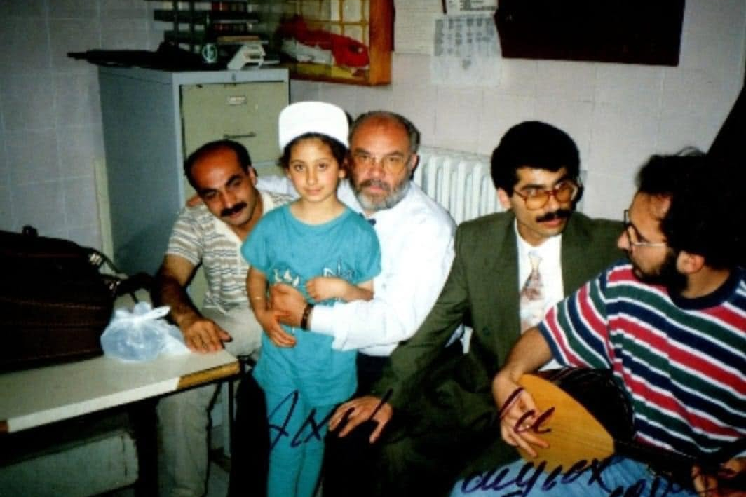 Yırtık atletin parçası