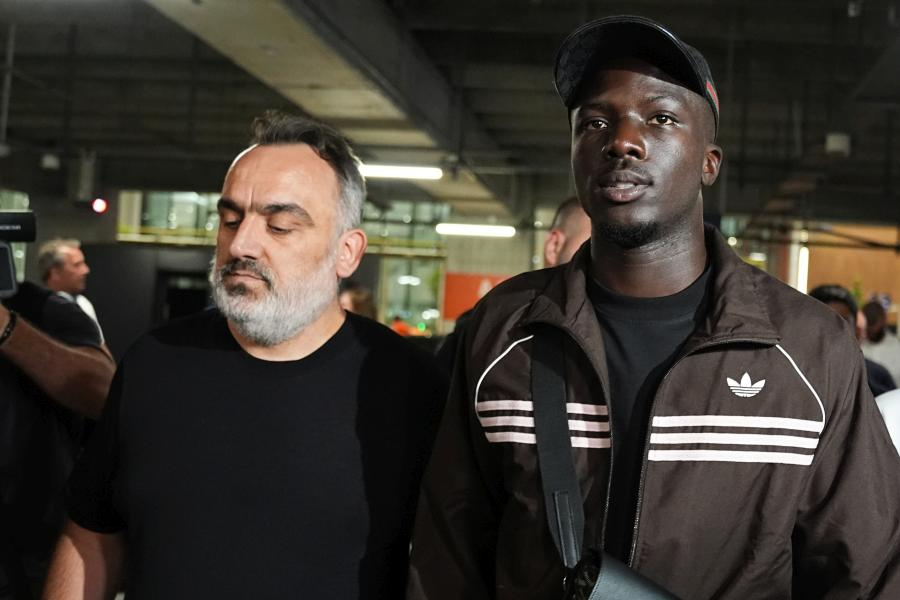 Beşiktaş'ın prensip anlaşmasına vardığı Kassoum Ouattara, İstanbul'a geldi