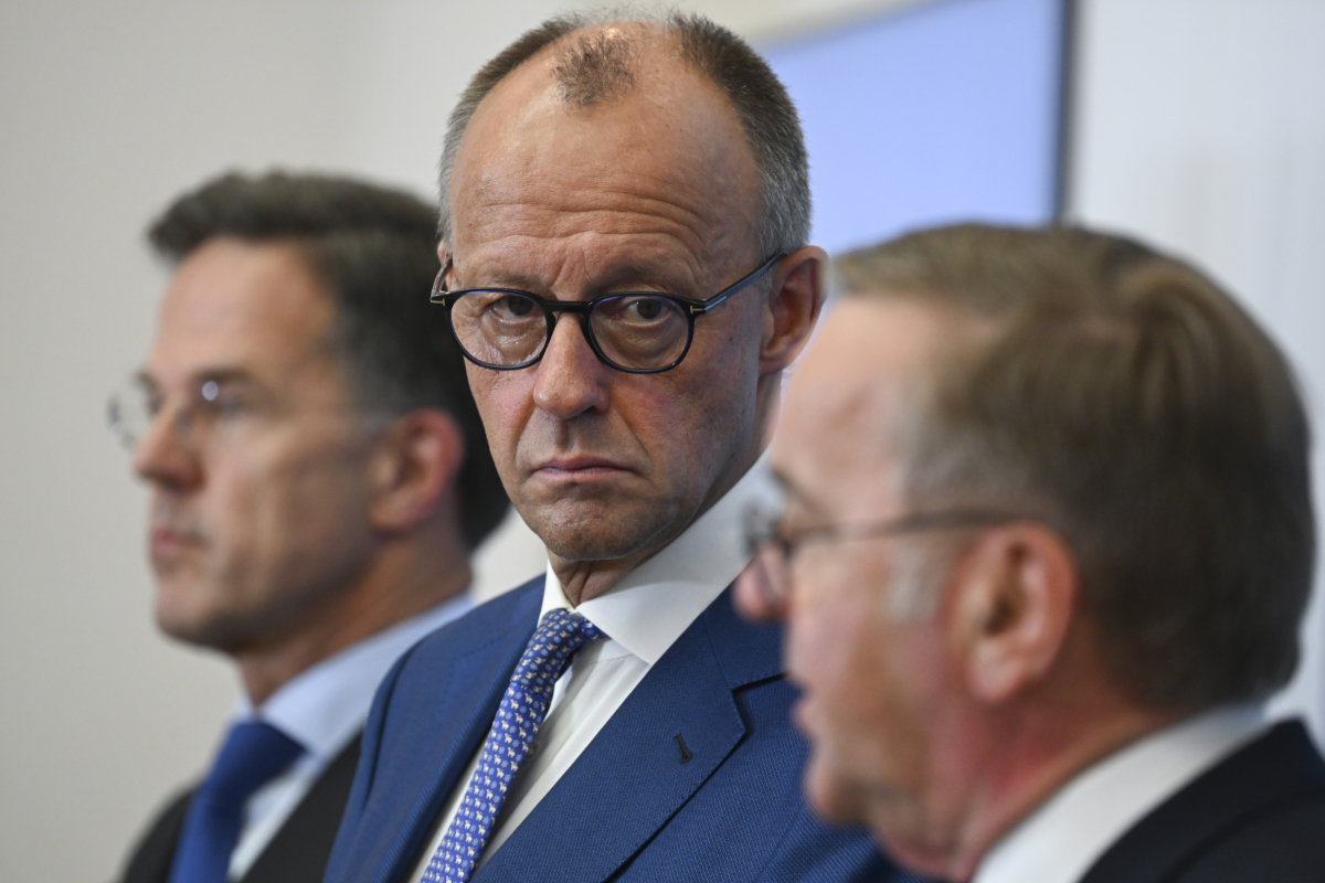 SPD'den Merz'e NATO çağrısı: 'Mühalefete saldırıları gündeme getir'