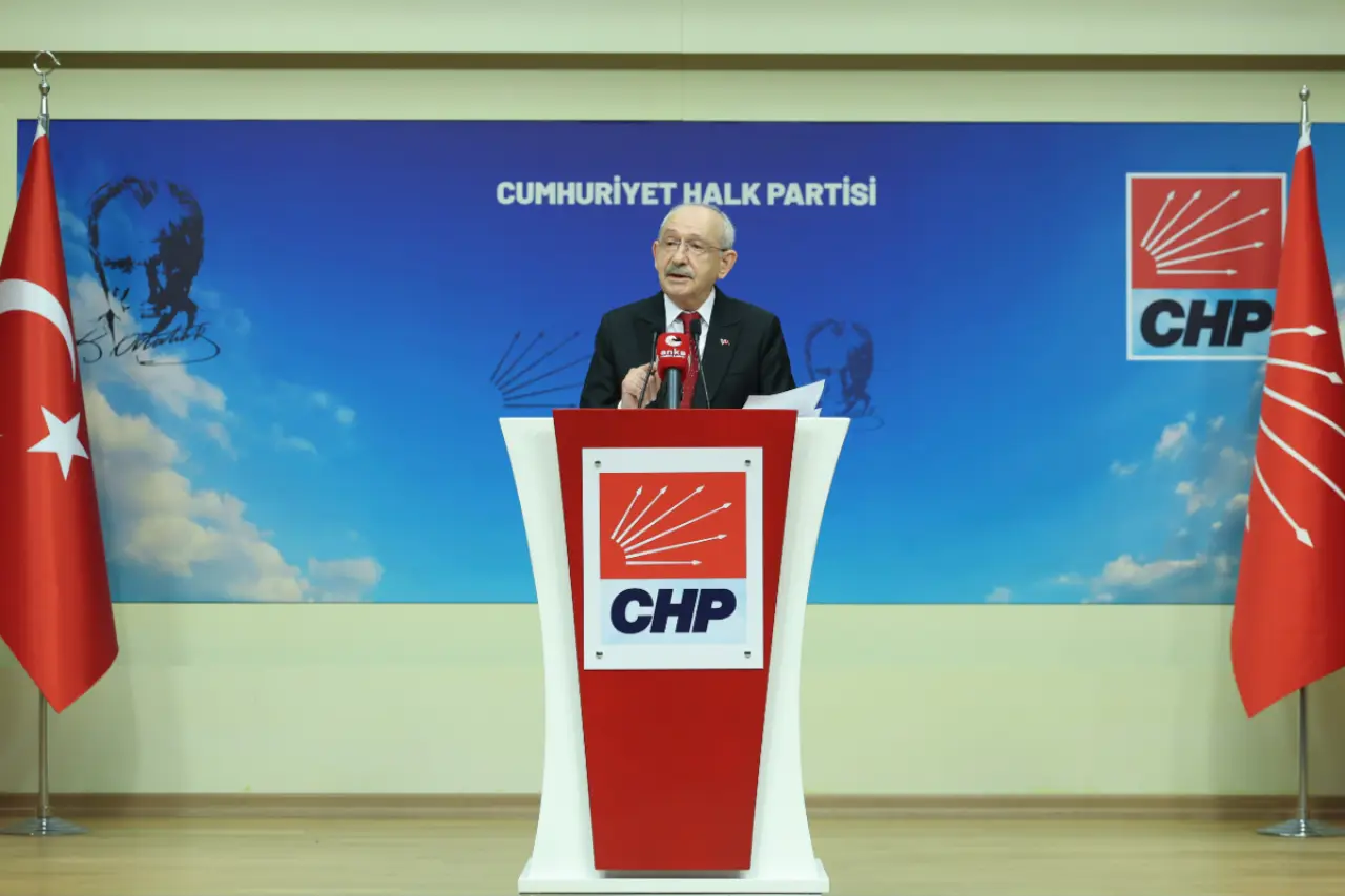 Kılıçdaroğlu'nun açıklama yaptığı salonda dikkat çeken değişiklik