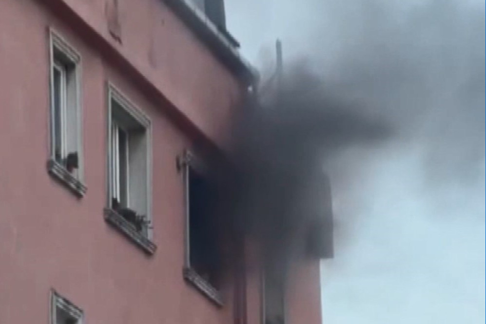 Uzaklaştırma kararı vardı: Boşanma aşamasında olduğu erkek evini yaktı