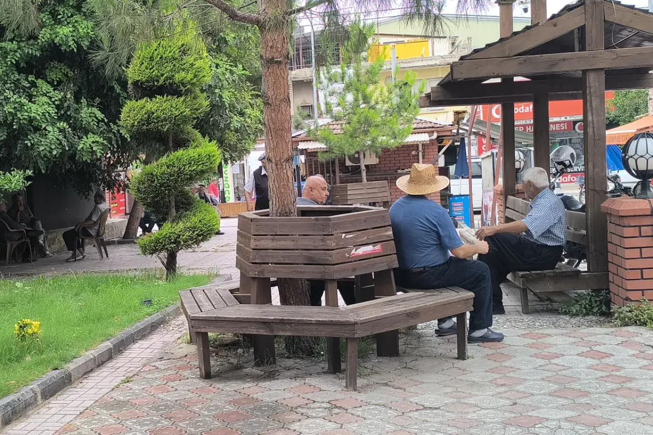 Emeklilerden maaş zammı tepkisi: TÜİK'e kimse inanmaz, kargalar bile güler