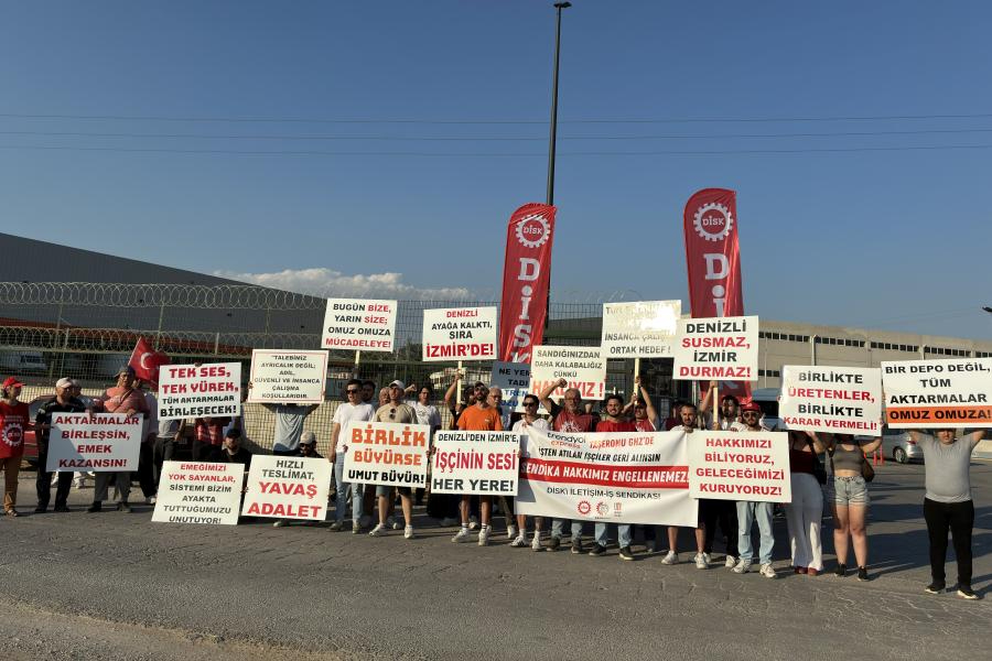 DİSK İletişim-İş’ten GHZ depo önünde açıklama: 'İşten atmalarla sendikayı engelleyemezsiniz'