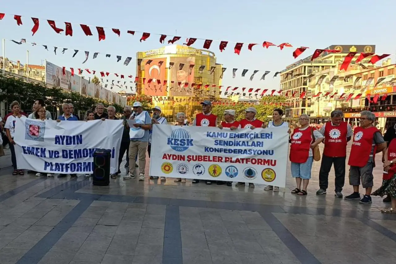 Aydın’da KESK’ten enflasyın açıklaması; 'Geçinemiyoruz acil Ek zam istiyoruz'