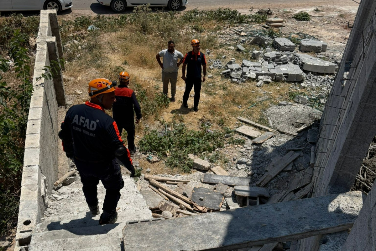 Urfa'da cami inşaatında göçük: 3 işçi yaralandı