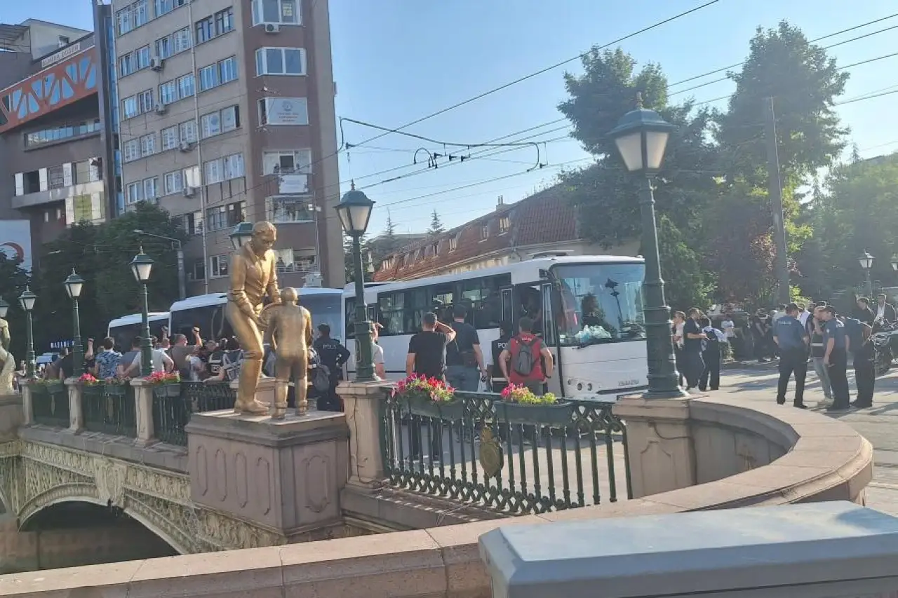 Eskişehir’de NATO karşıtı eylem öncesi platform üyeleri gözaltına alındı