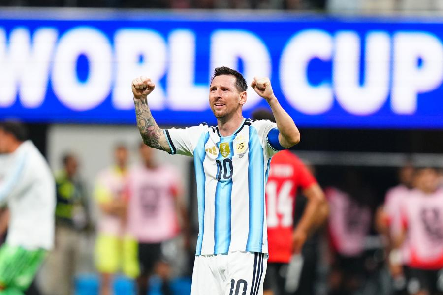 Messi atarken de kaçırırken de rekor kırdı