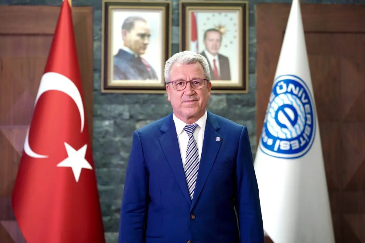 Ege Üniversitesi yolsuzluk soruşturmasında eski Rektör Necdet Budak korunuyor mu?